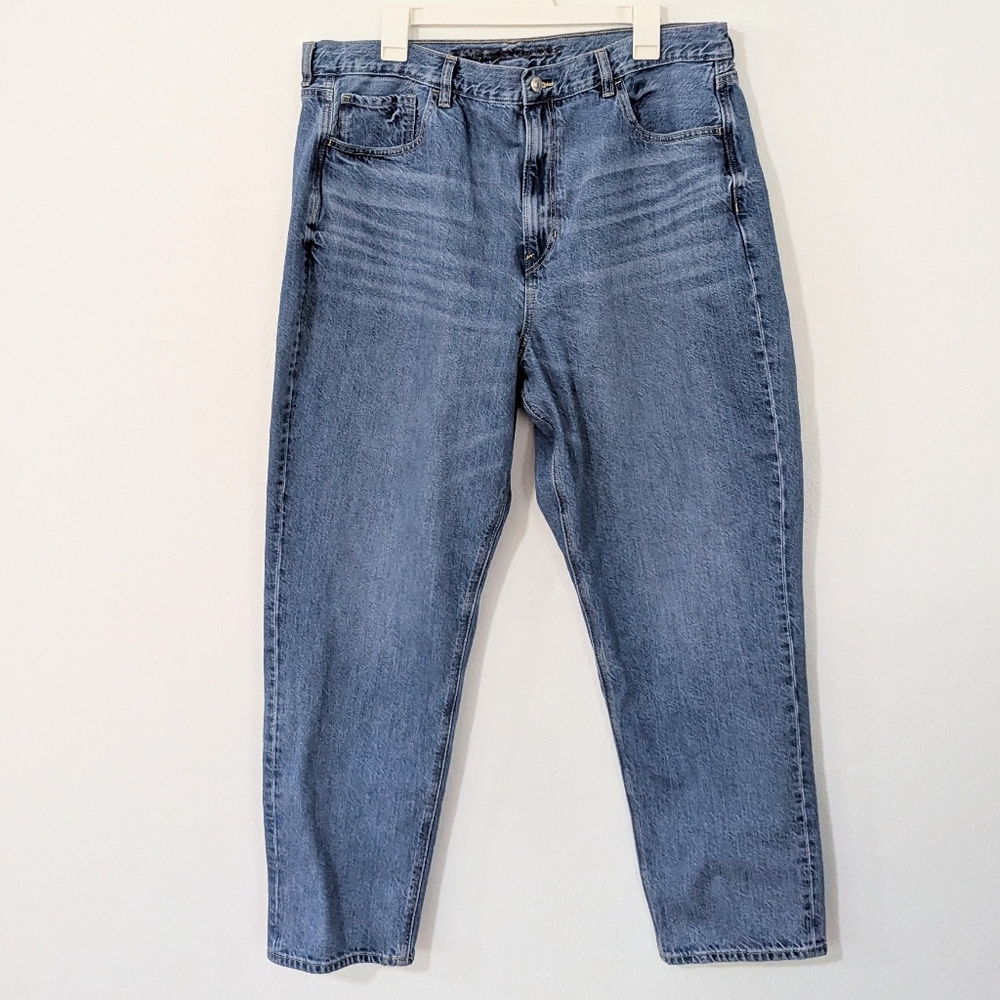 Classic Women's High-Rise Blue Jeans
